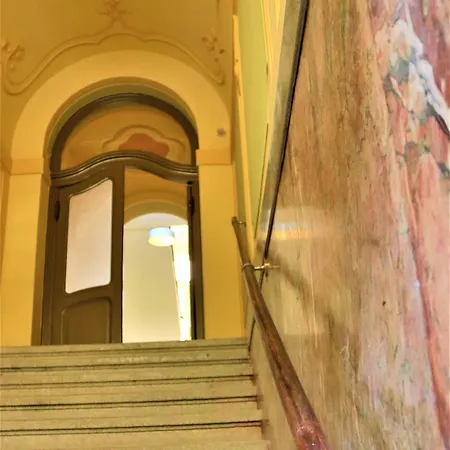 Aparthotel Flowers 4*