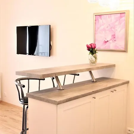 Flowers شقة فندقية 4*