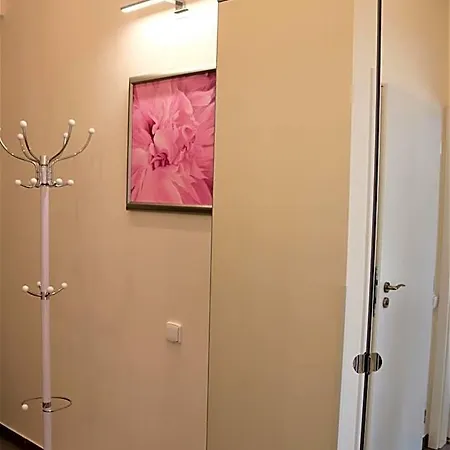 מלון דירות Flowers
