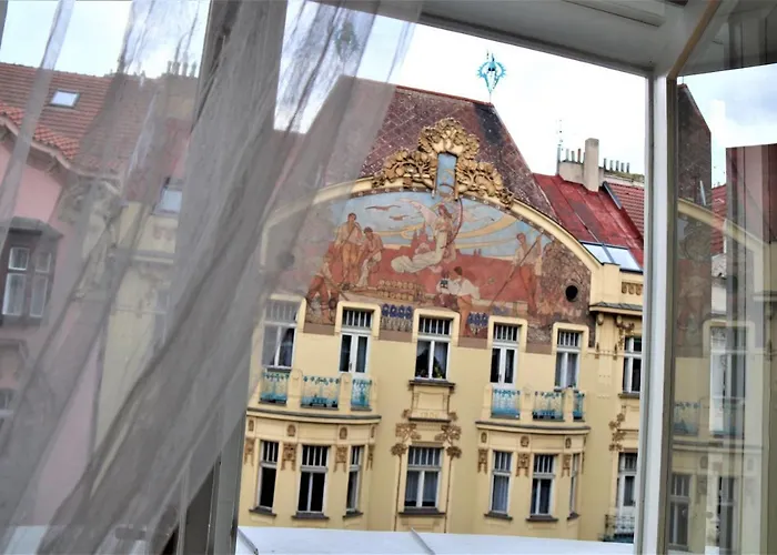 Flowers Aparthotel 4*