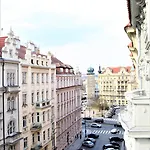 Flowers Apart-hotel Praga