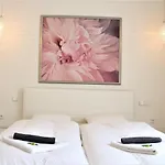 Flowers 4* Прага
