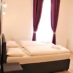 Апарт-отель Flowers 4*