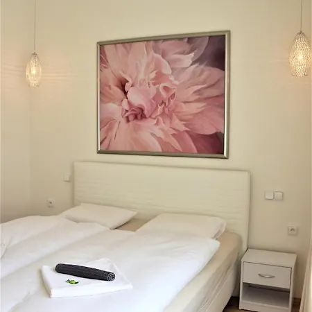 Flowers 4*